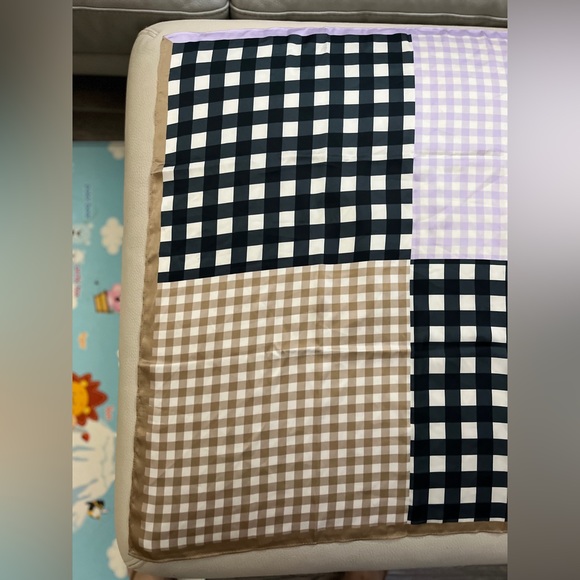 Barbour Women’s Square Scarf - Picture 3 of 6